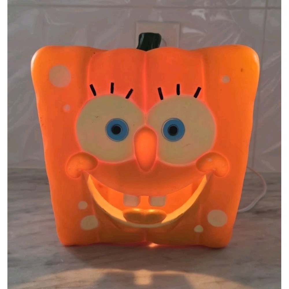 SpongeBob Square Pants HALLOWEEN Pumpkin Blow Mold Light Up 2011